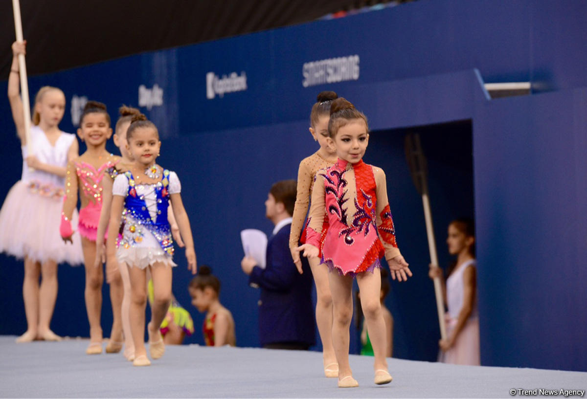 Uşaqların Beynəlxalq Müdafiəsi Gününə həsr olunmuş bədii gimnastika yarışına start verilib (FOTO)