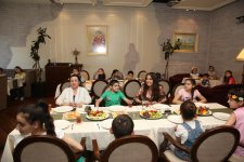 Heydər Əliyev Fondunun vitse-prezidenti Leyla Əliyeva 2 saylı uşaq evinin sakinləri ilə görüşüb (FOTO)