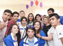 Leyla Əliyeva IDEA Heyvanlara Qayğı Mərkəzində sağlamlıq imkanları məhdud uşaqlar üçün təşkil edilən tədbirdə iştirak edib (FOTO)