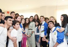 Leyla Əliyeva IDEA Heyvanlara Qayğı Mərkəzində sağlamlıq imkanları məhdud uşaqlar üçün təşkil edilən tədbirdə iştirak edib (FOTO)