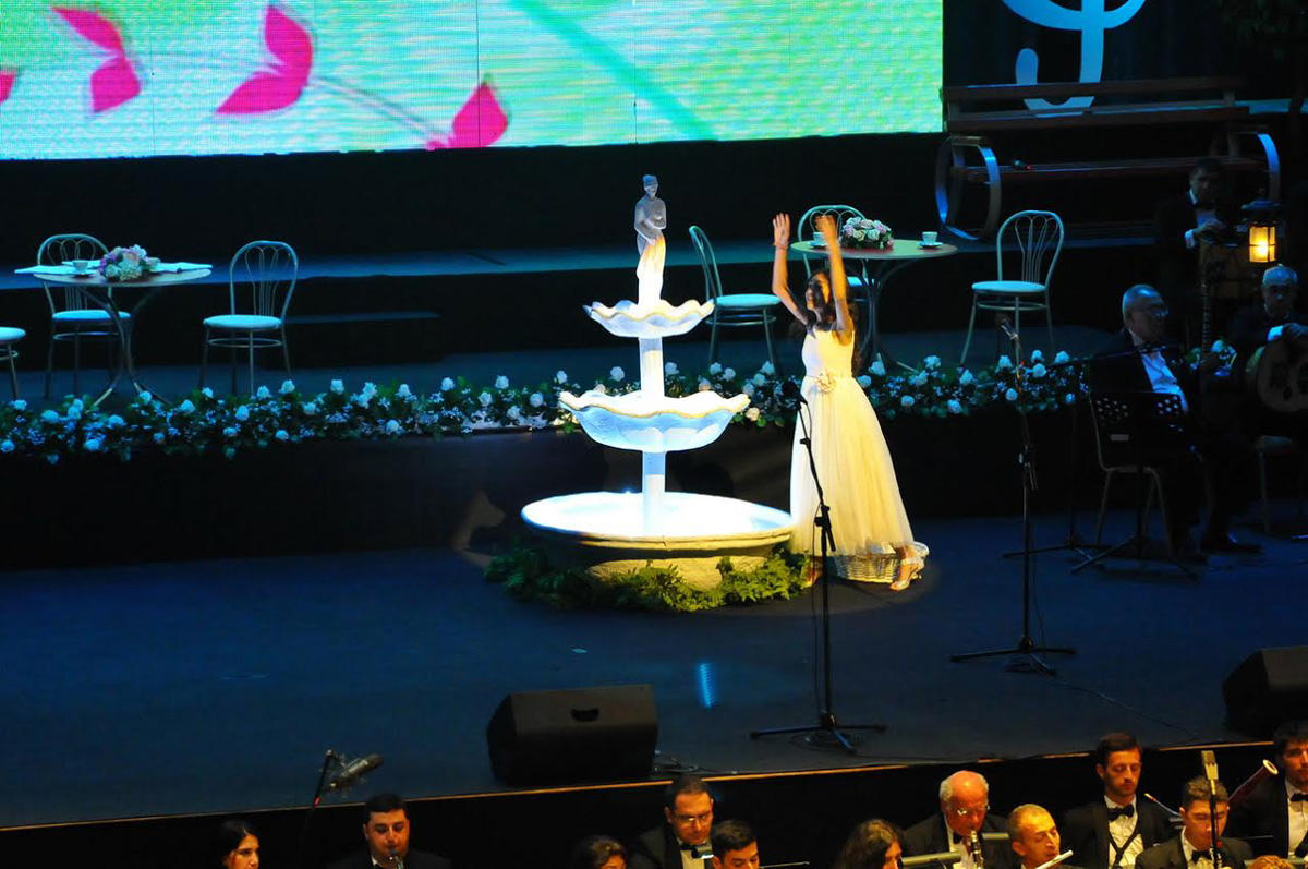 Heydər Əliyev Sarayında Emin Sabitoğlunun mahnılarından ibarət konsert keçirilib (FOTO)