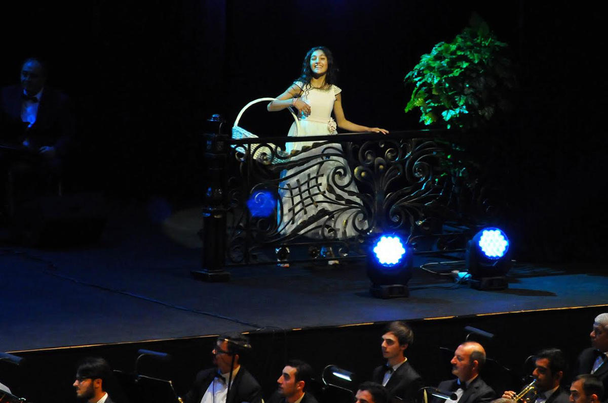 Heydər Əliyev Sarayında Emin Sabitoğlunun mahnılarından ibarət konsert keçirilib (FOTO)