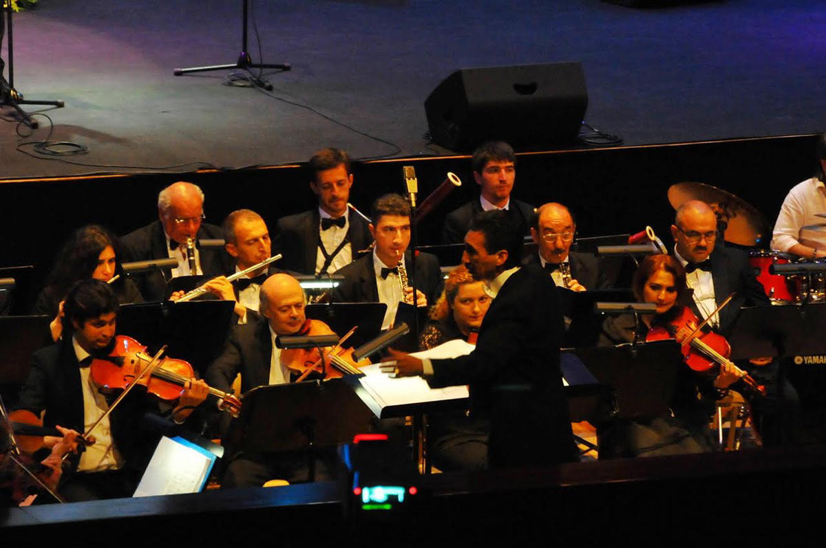 Heydər Əliyev Sarayında Emin Sabitoğlunun mahnılarından ibarət konsert keçirilib (FOTO)