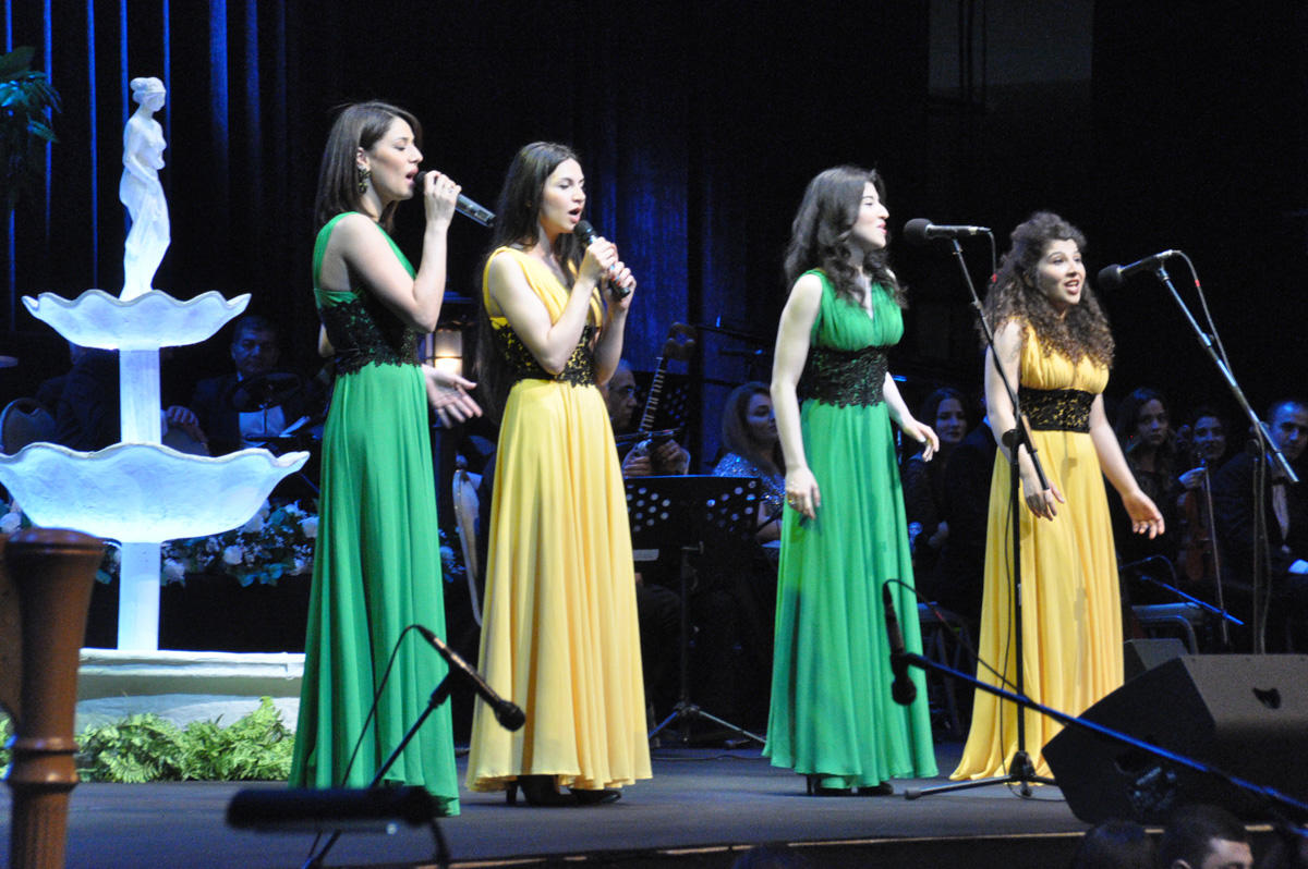 Heydər Əliyev Sarayında Emin Sabitoğlunun mahnılarından ibarət konsert keçirilib (FOTO)
