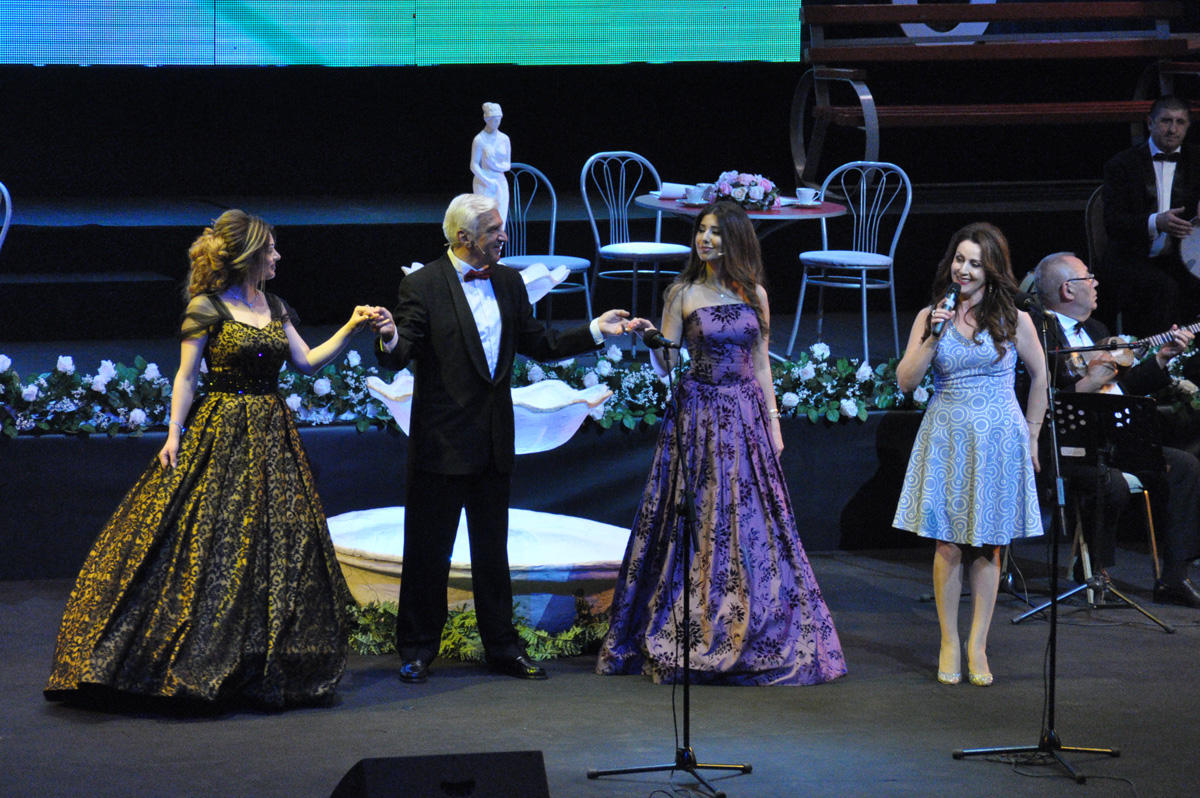 Heydər Əliyev Sarayında Emin Sabitoğlunun mahnılarından ibarət konsert keçirilib (FOTO)