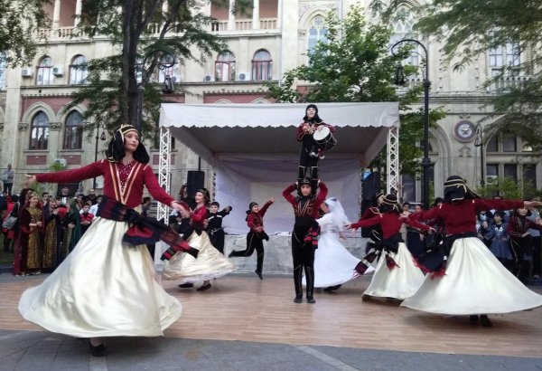 Bakıda "Save The Children's World" Beynəlxalq incəsənət festivalı keçirilib (FOTO)