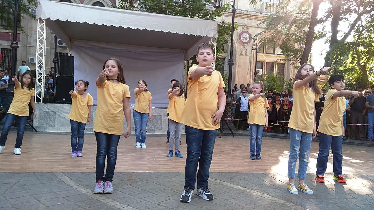 Bakıda "Save The Children's World" Beynəlxalq incəsənət festivalı keçirilib (FOTO)