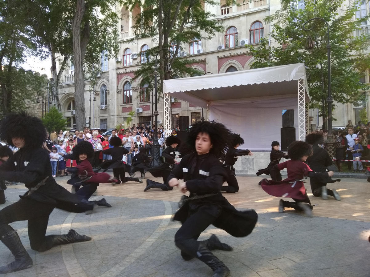 Bakıda "Save The Children's World" Beynəlxalq incəsənət festivalı keçirilib (FOTO)