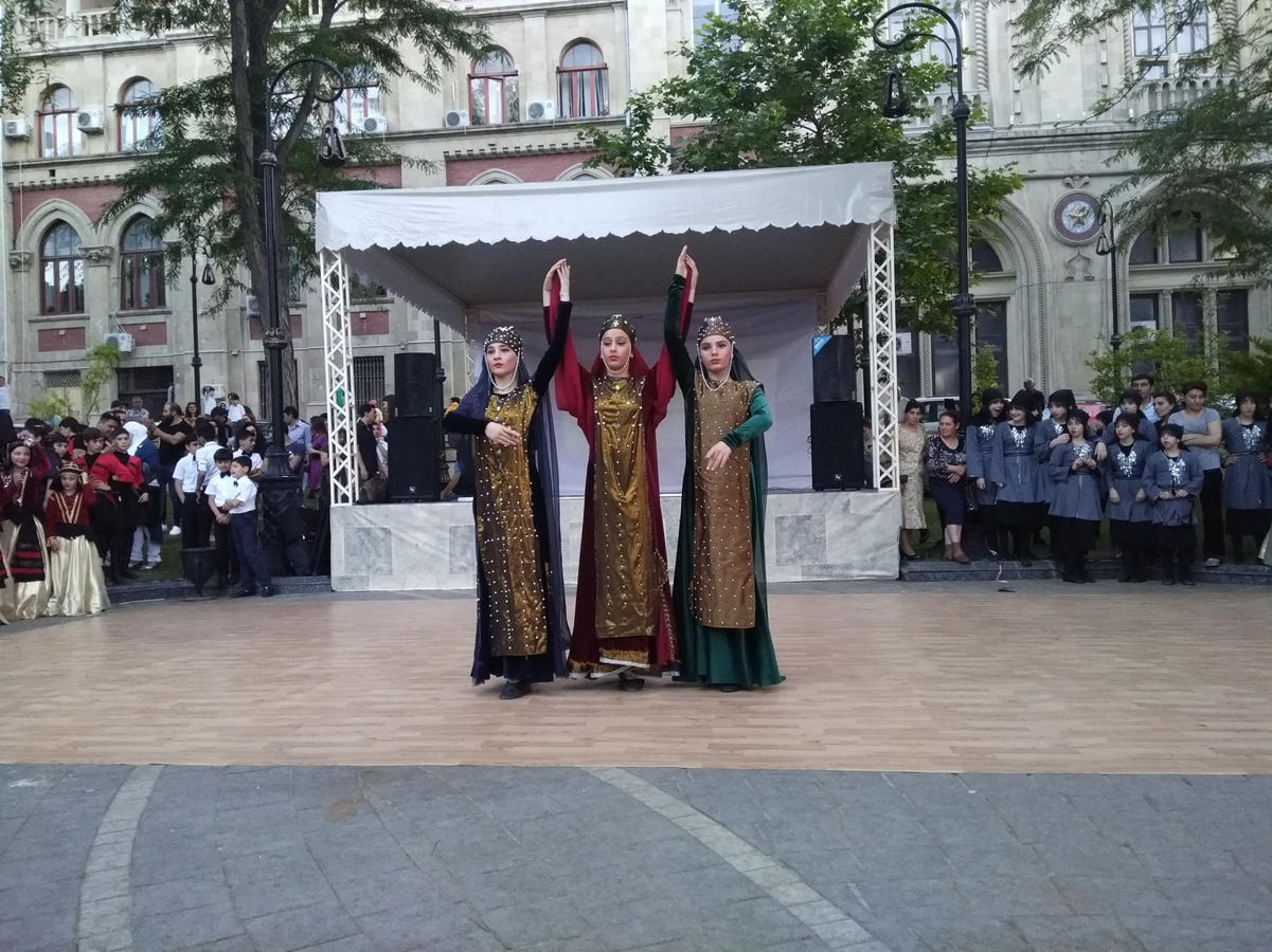Bakıda "Save The Children's World" Beynəlxalq incəsənət festivalı keçirilib (FOTO)