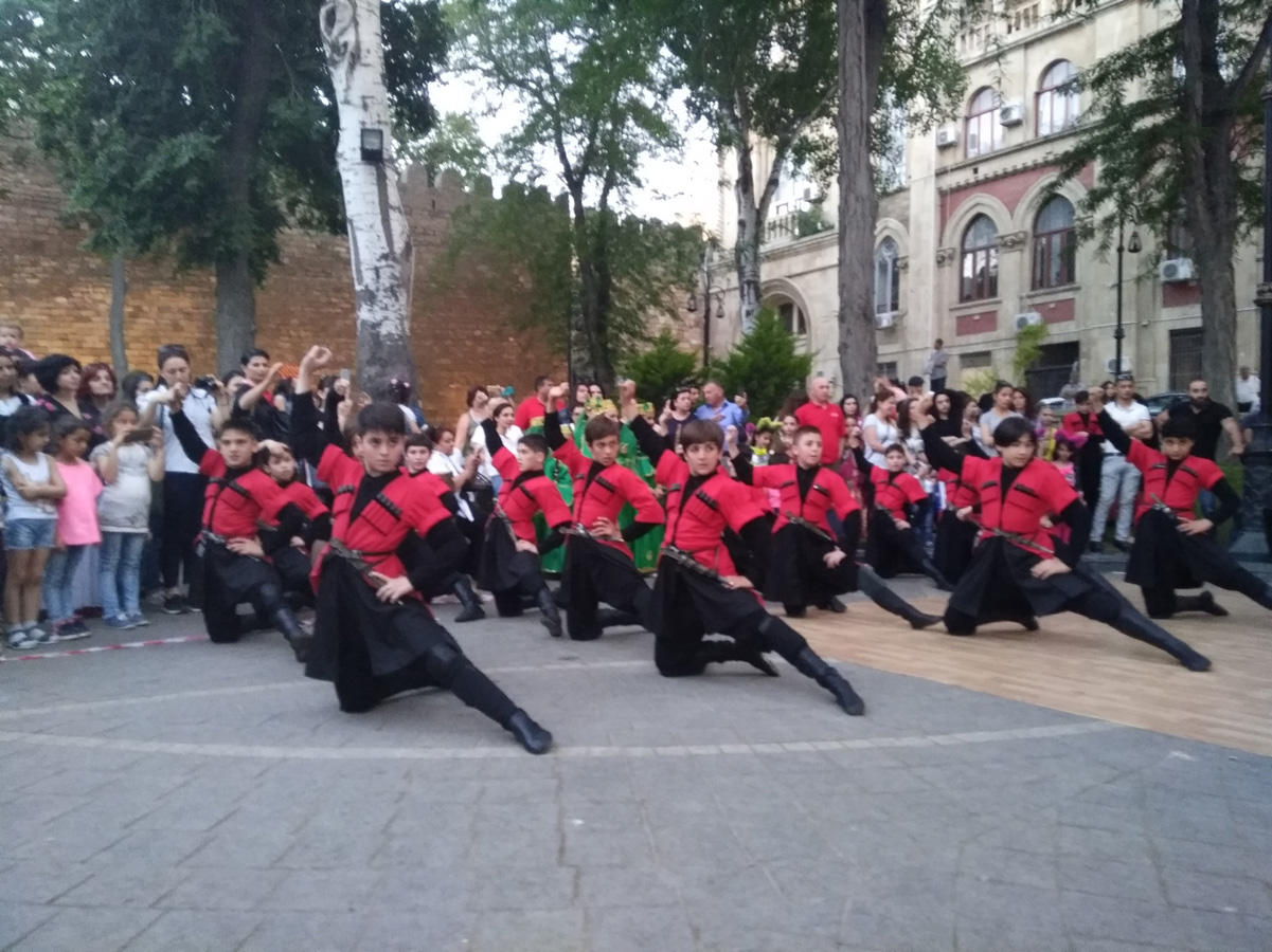 Bakıda "Save The Children's World" Beynəlxalq incəsənət festivalı keçirilib (FOTO)