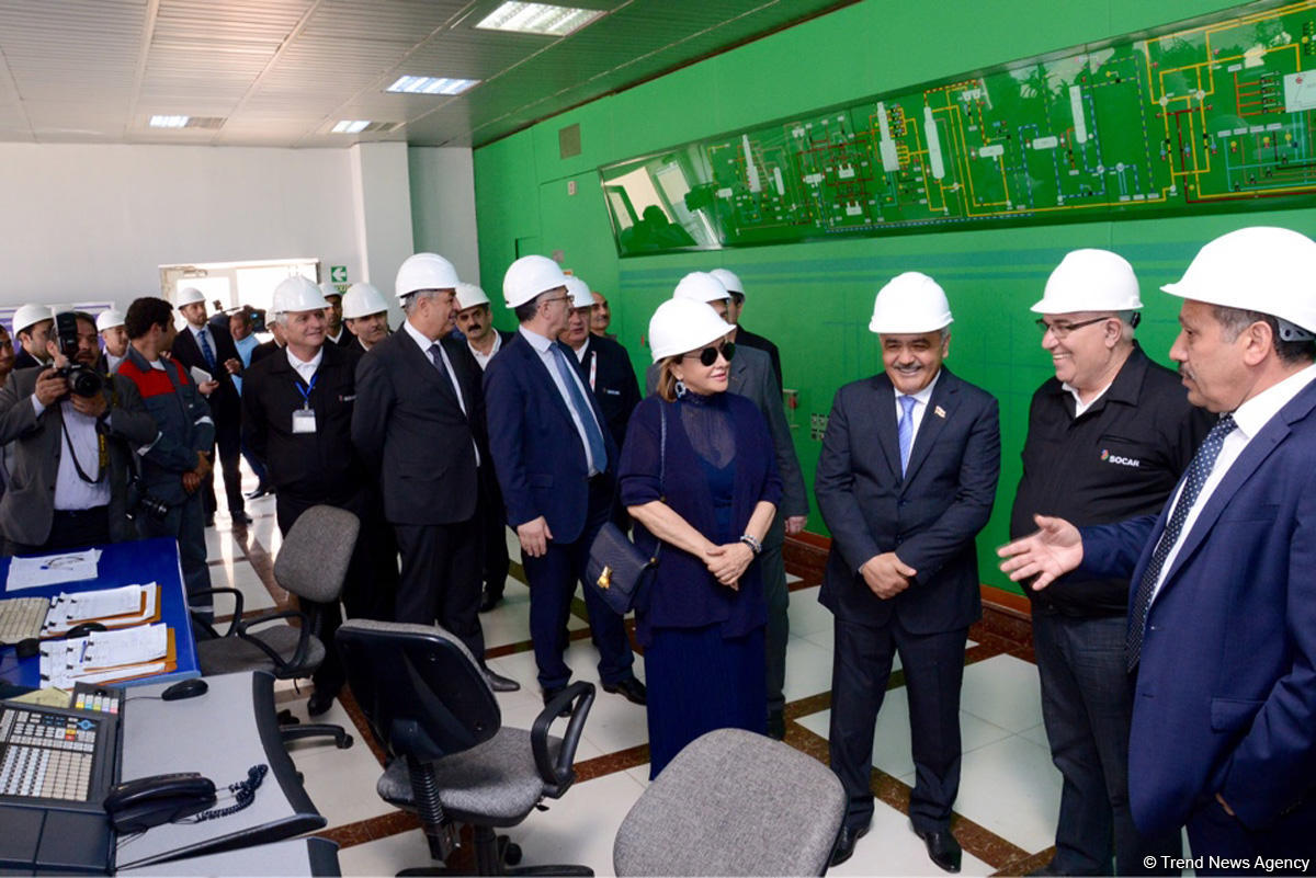 SOCAR Neft Emalı Zavodunda yeni qurğu istifadəyə verib (FOTO)