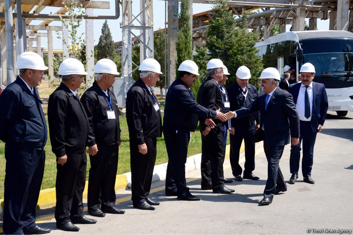 SOCAR Neft Emalı Zavodunda yeni qurğu istifadəyə verib (FOTO)
