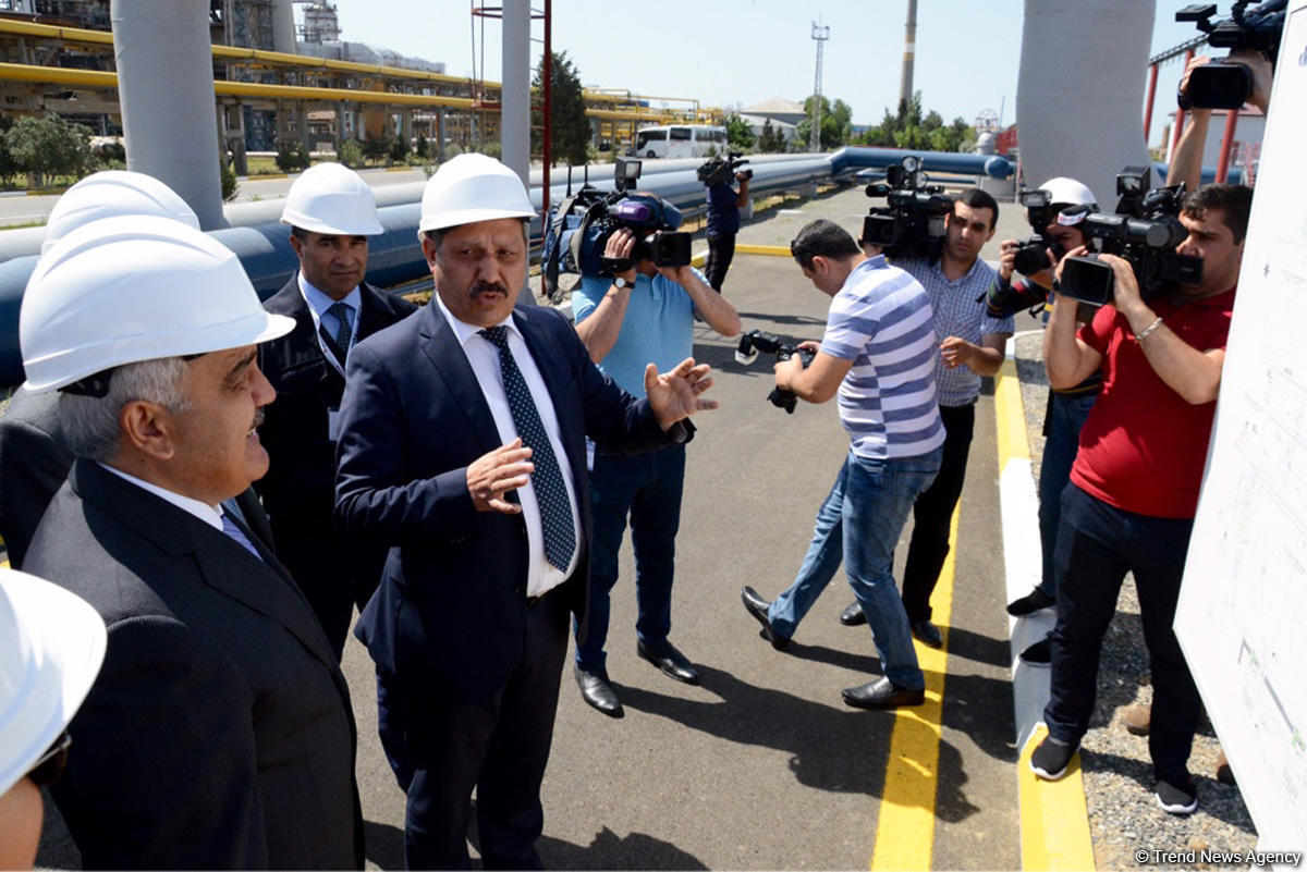 SOCAR Neft Emalı Zavodunda yeni qurğu istifadəyə verib (FOTO)