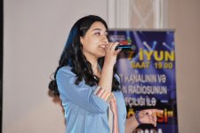Gənc estrada ifaçılarının konserti keçirilib (FOTO)