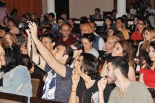 Gənc estrada ifaçılarının konserti keçirilib (FOTO)