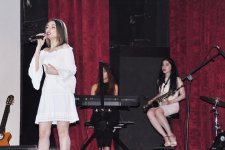 Gənc estrada ifaçılarının konserti keçirilib (FOTO)