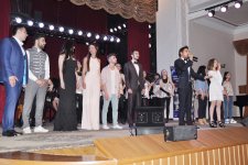 Gənc estrada ifaçılarının konserti keçirilib (FOTO)