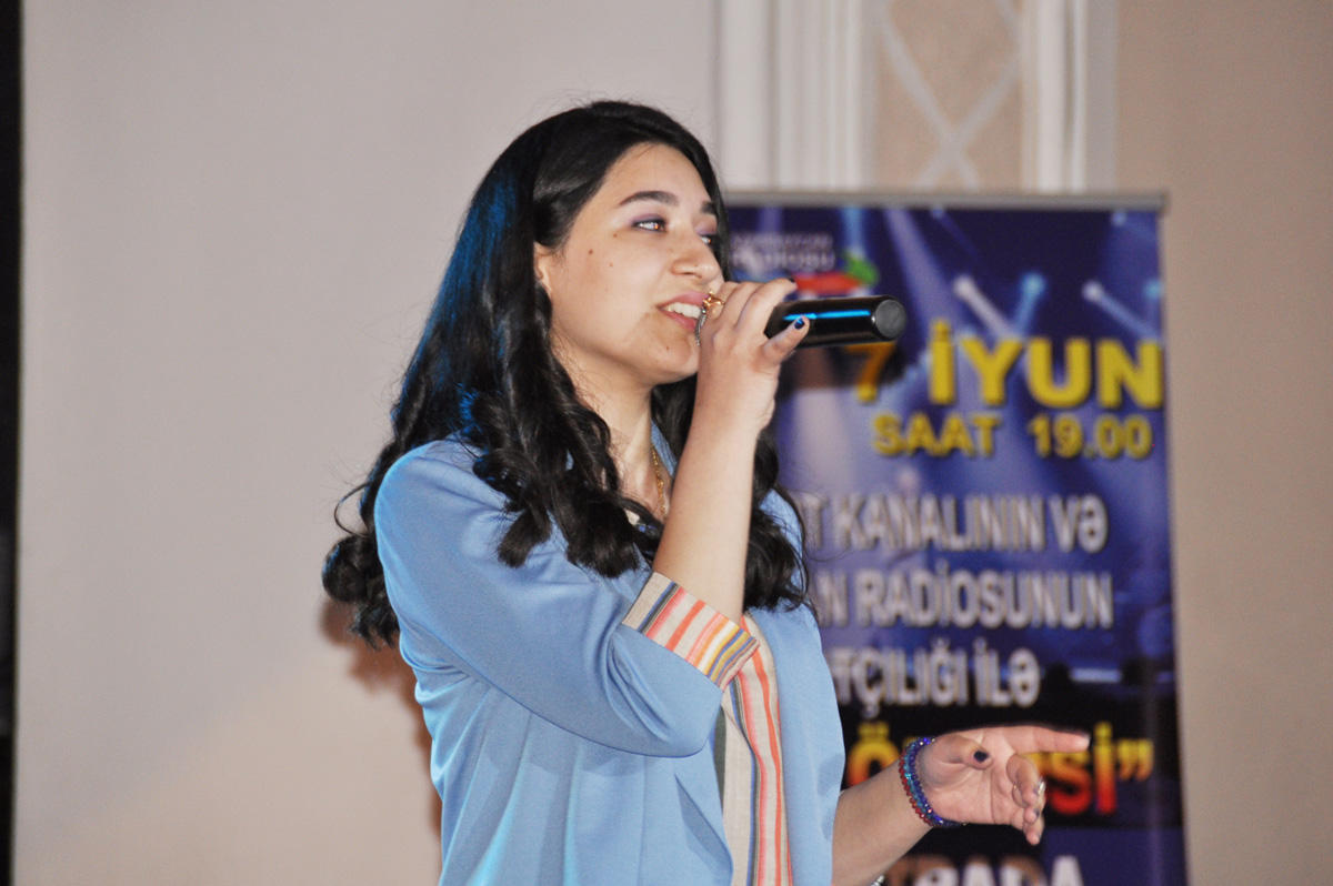 Gənc estrada ifaçılarının konserti keçirilib (FOTO)