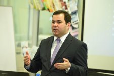 Prezident Administrasiyasının şöbə müdiri Yusuf Məmmədəliyev Gənclər Fondunda olub (FOTO)