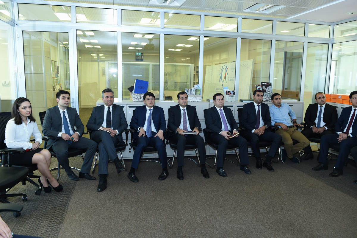 Prezident Administrasiyasının şöbə müdiri Yusuf Məmmədəliyev Gənclər Fondunda olub (FOTO)