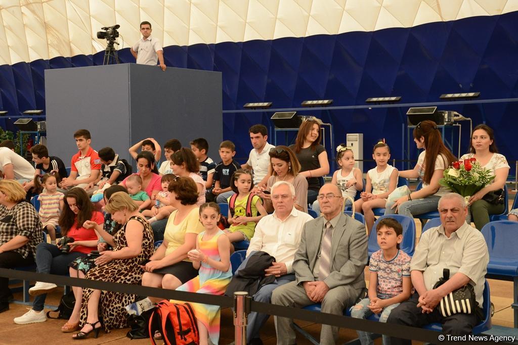 İdman və akrobatika gimnastikası üzrə Bakı çempionatı və Azərbaycan birinciliklərinə start verildi (FOTO)