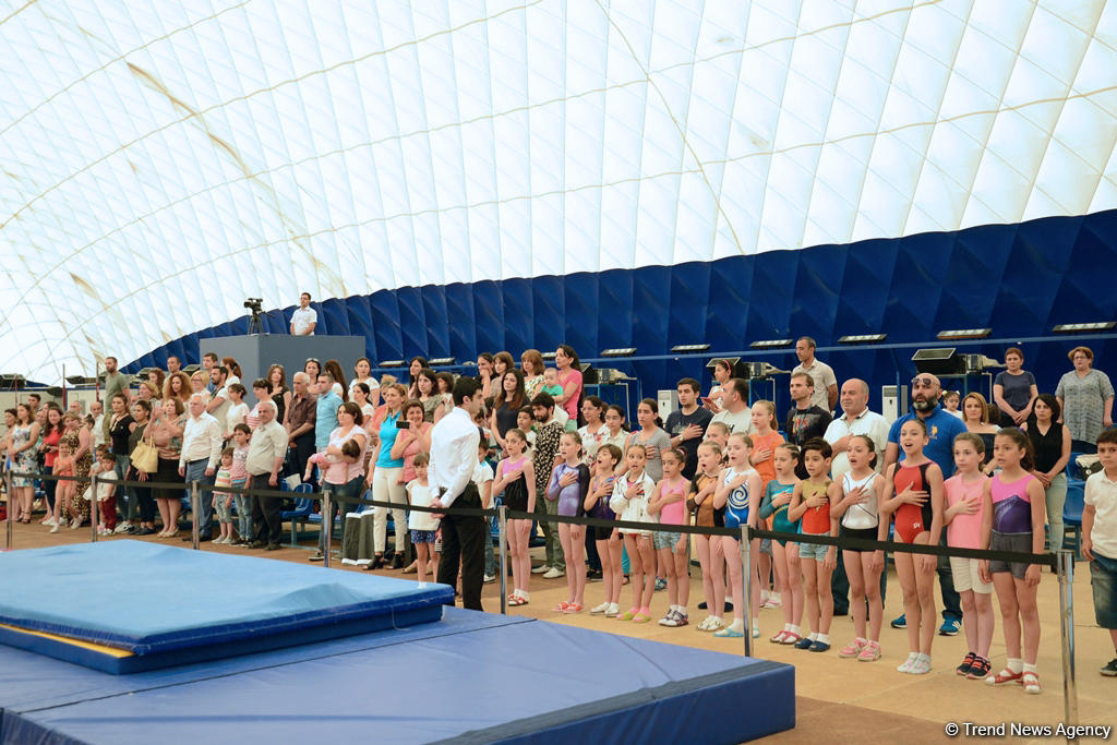 İdman və akrobatika gimnastikası üzrə Bakı çempionatı və Azərbaycan birinciliklərinə start verildi (FOTO)