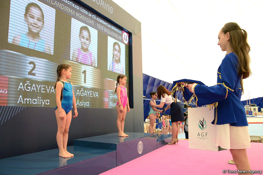 İdman və akrobatika gimnastikası üzrə Bakı çempionatı və Azərbaycan birinciliklərinə start verildi (FOTO)