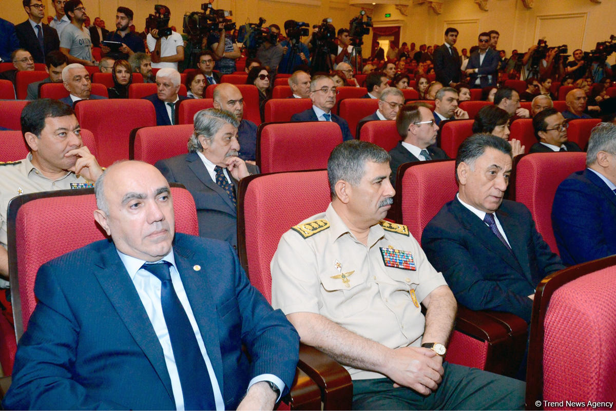 Energetika naziri Natiq Əliyevlə vida mərasimi keçirilib (FOTO) (YENİLƏNİB)