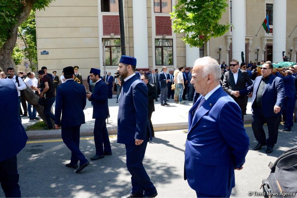 Energetika naziri Natiq Əliyevlə vida mərasimi keçirilib (FOTO) (YENİLƏNİB)
