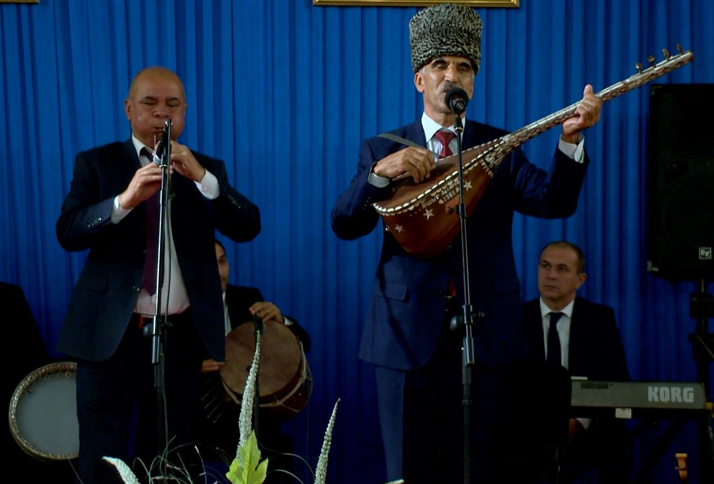 Ağsuda Qurtuluş gününə həsr olunmuş konsert keçirilib (FOTO)