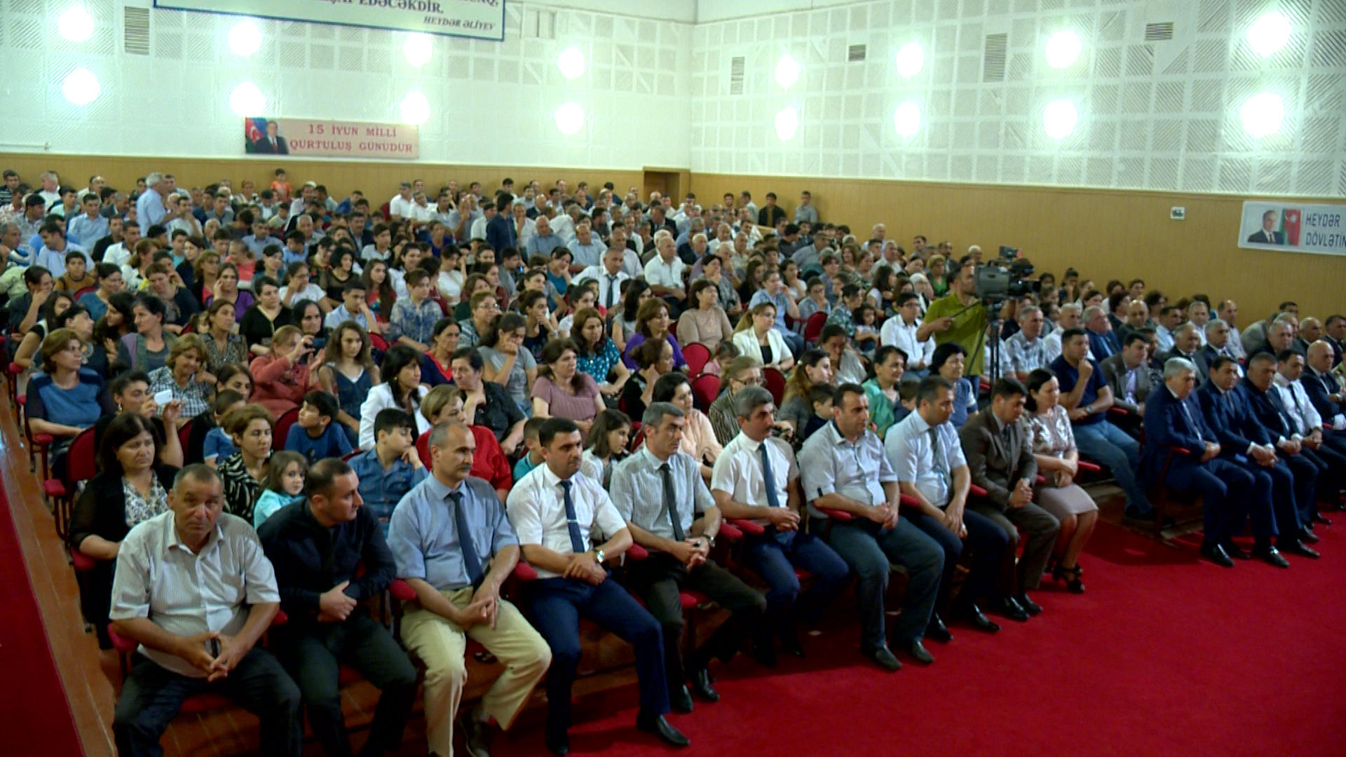 Ağsuda Qurtuluş gününə həsr olunmuş konsert keçirilib (FOTO)