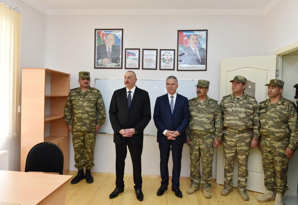 Prezident İlham Əliyev Cocuq Mərcanlıda yeni inşa olunan məktəblə tanış olub (FOTO)