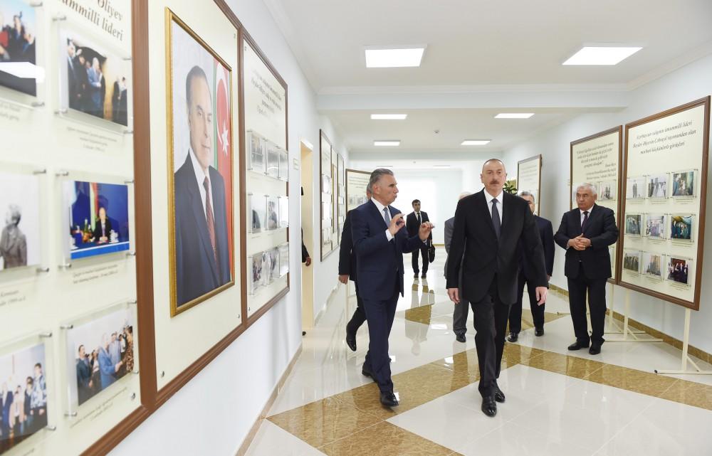Prezident İlham Əliyev Cocuq Mərcanlıda yeni inşa olunan məktəblə tanış olub (FOTO)