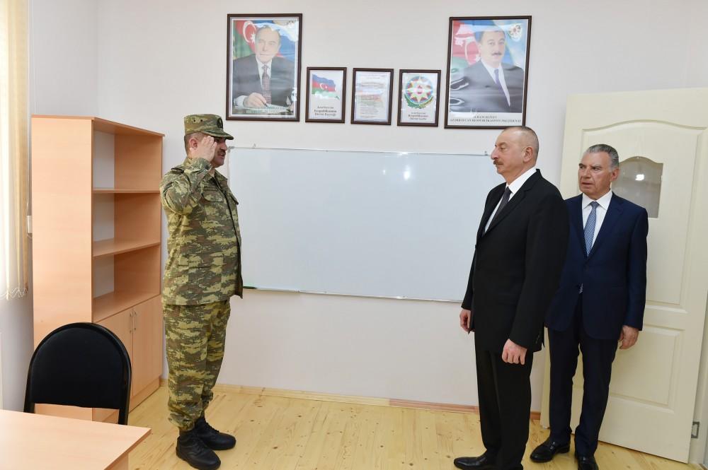 Prezident İlham Əliyev Cocuq Mərcanlıda yeni inşa olunan məktəblə tanış olub (FOTO)