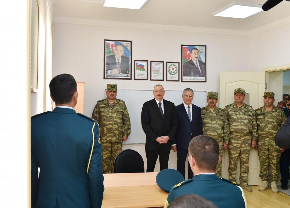 Prezident İlham Əliyev Cocuq Mərcanlıda yeni inşa olunan məktəblə tanış olub (FOTO)