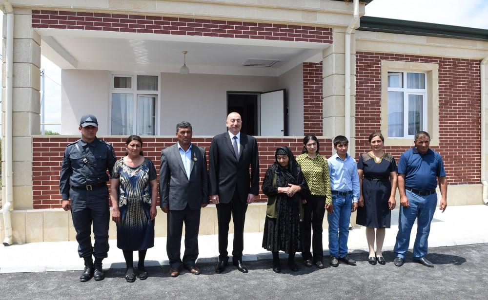 Prezident İlham Əliyev: Gün gələcək, Azərbaycan bayrağı Şuşada da qaldırılacaq (FOTO)