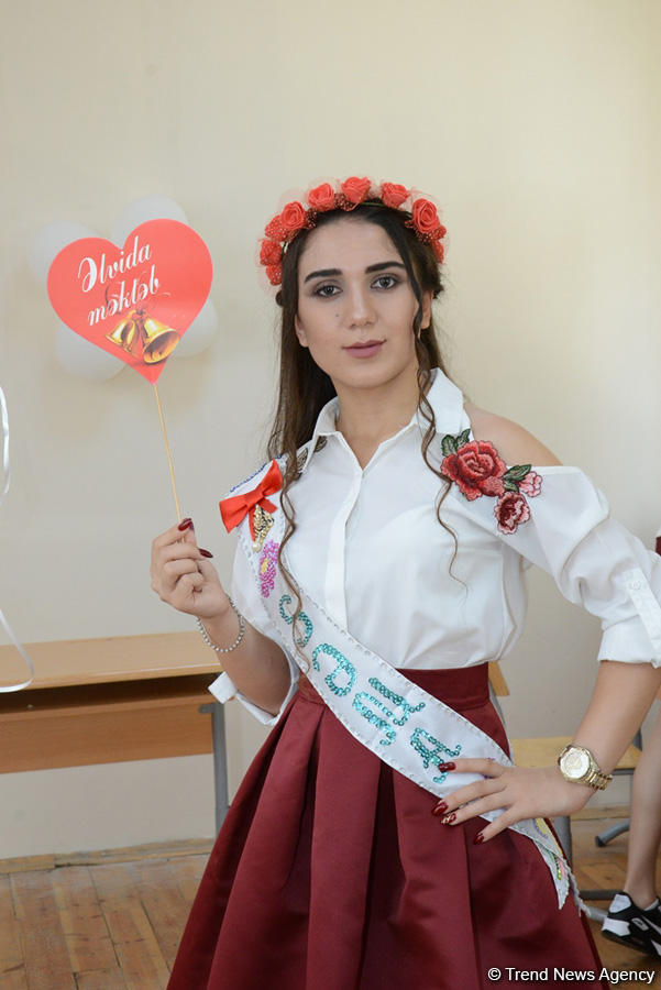 "Son zəng"i çalınanlar (FOTOSESSİYA)