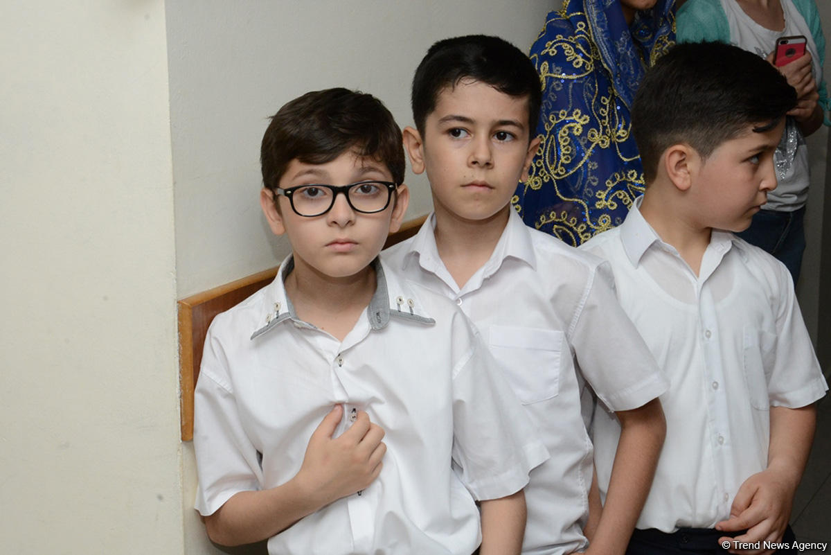 "Son zəng"i çalınanlar (FOTOSESSİYA)