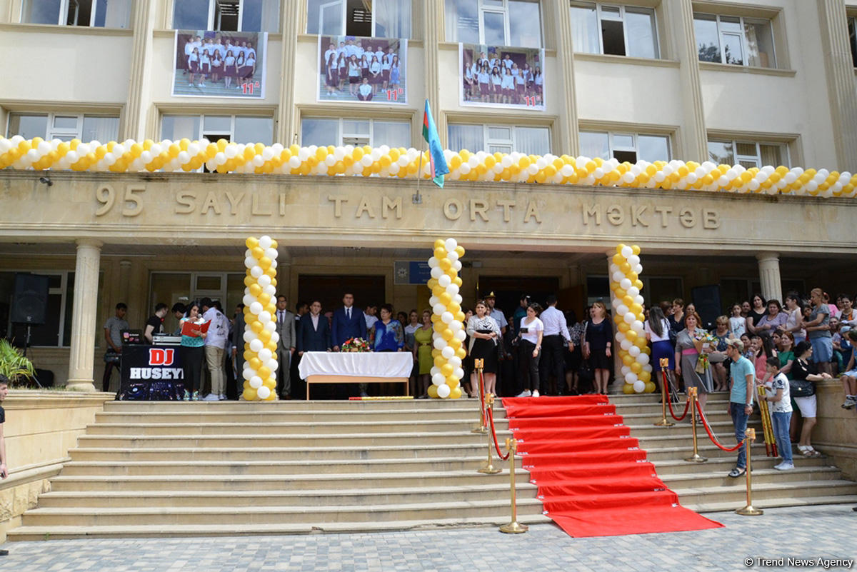 "Son zəng"i çalınanlar (FOTOSESSİYA)