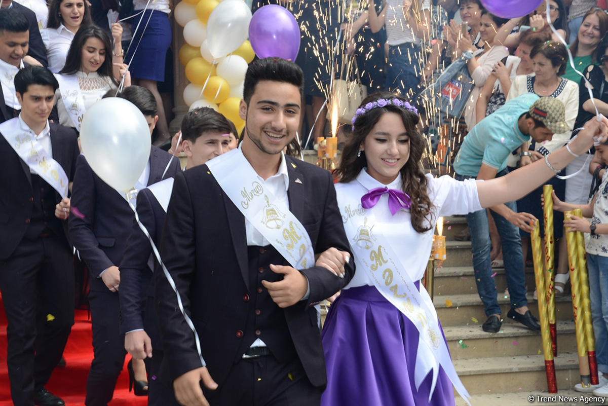 "Son zəng"i çalınanlar (FOTOSESSİYA)
