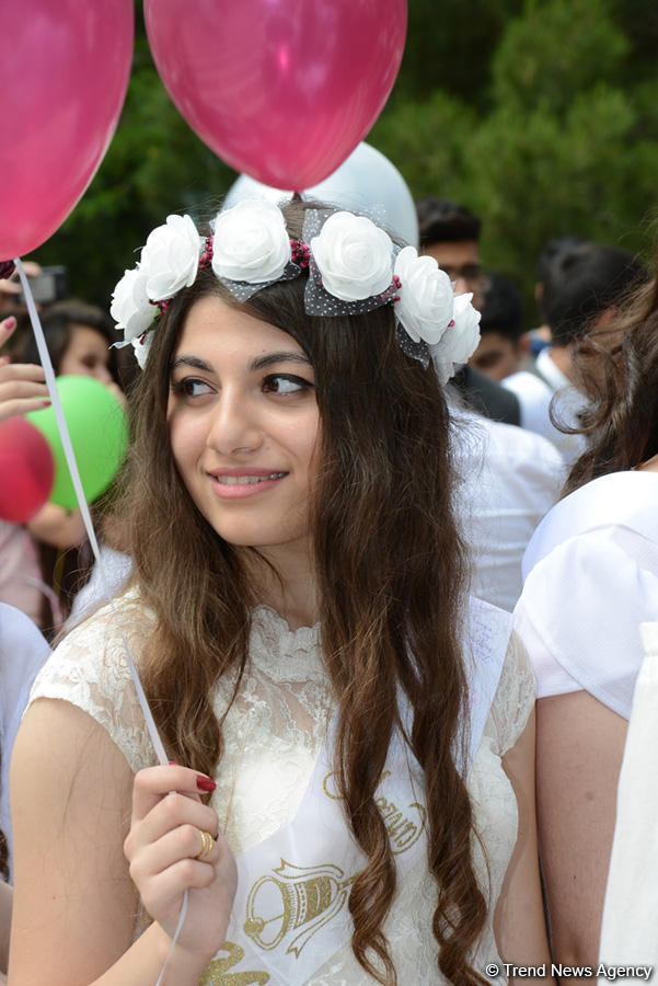 "Son zəng"i çalınanlar (FOTOSESSİYA)