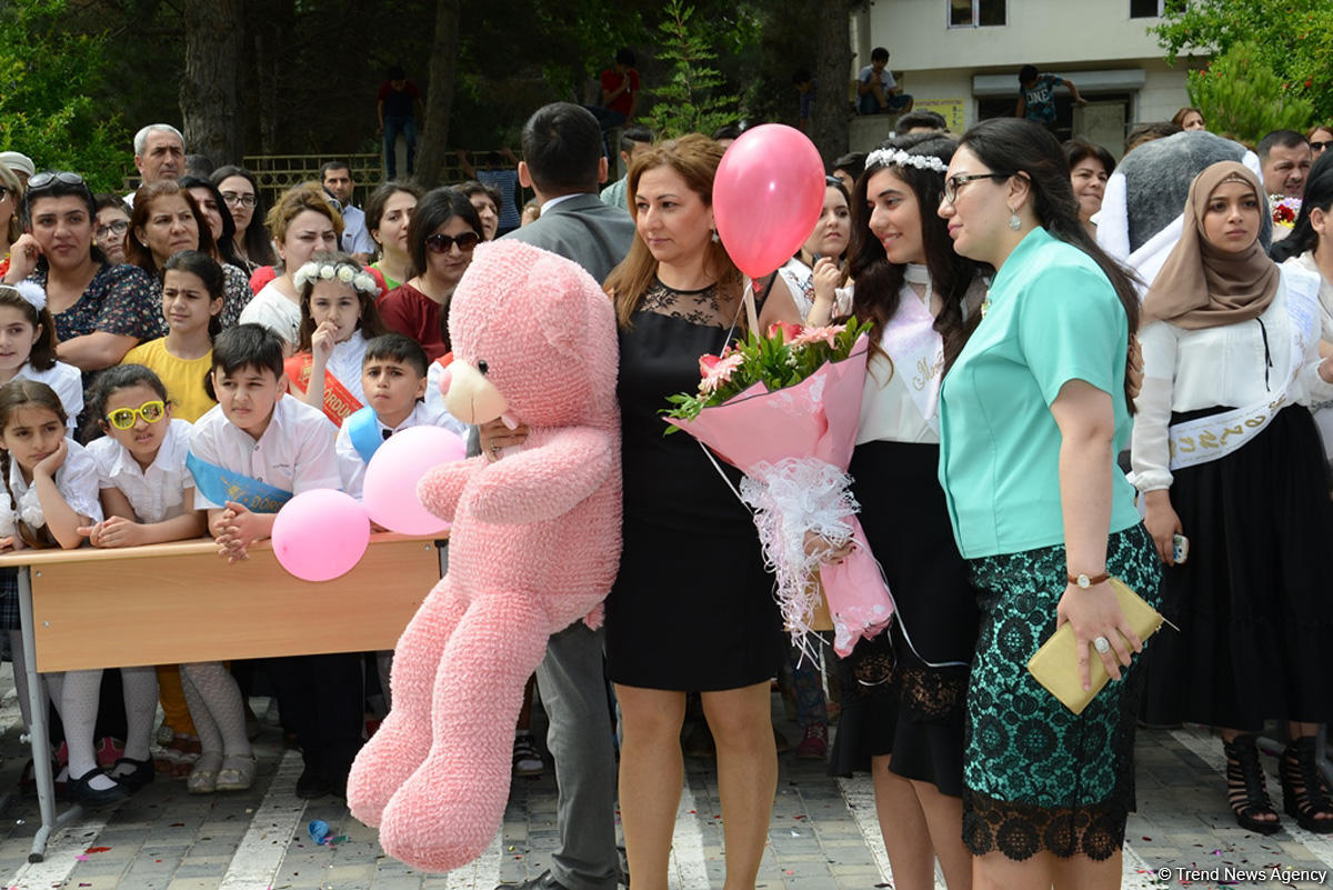 "Son zəng"i çalınanlar (FOTOSESSİYA)