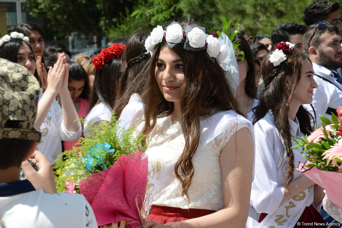 "Son zəng"i çalınanlar (FOTOSESSİYA)