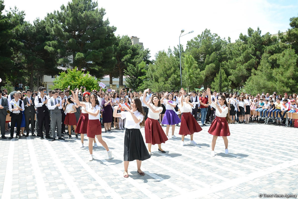 "Son zəng"i çalınanlar (FOTOSESSİYA)