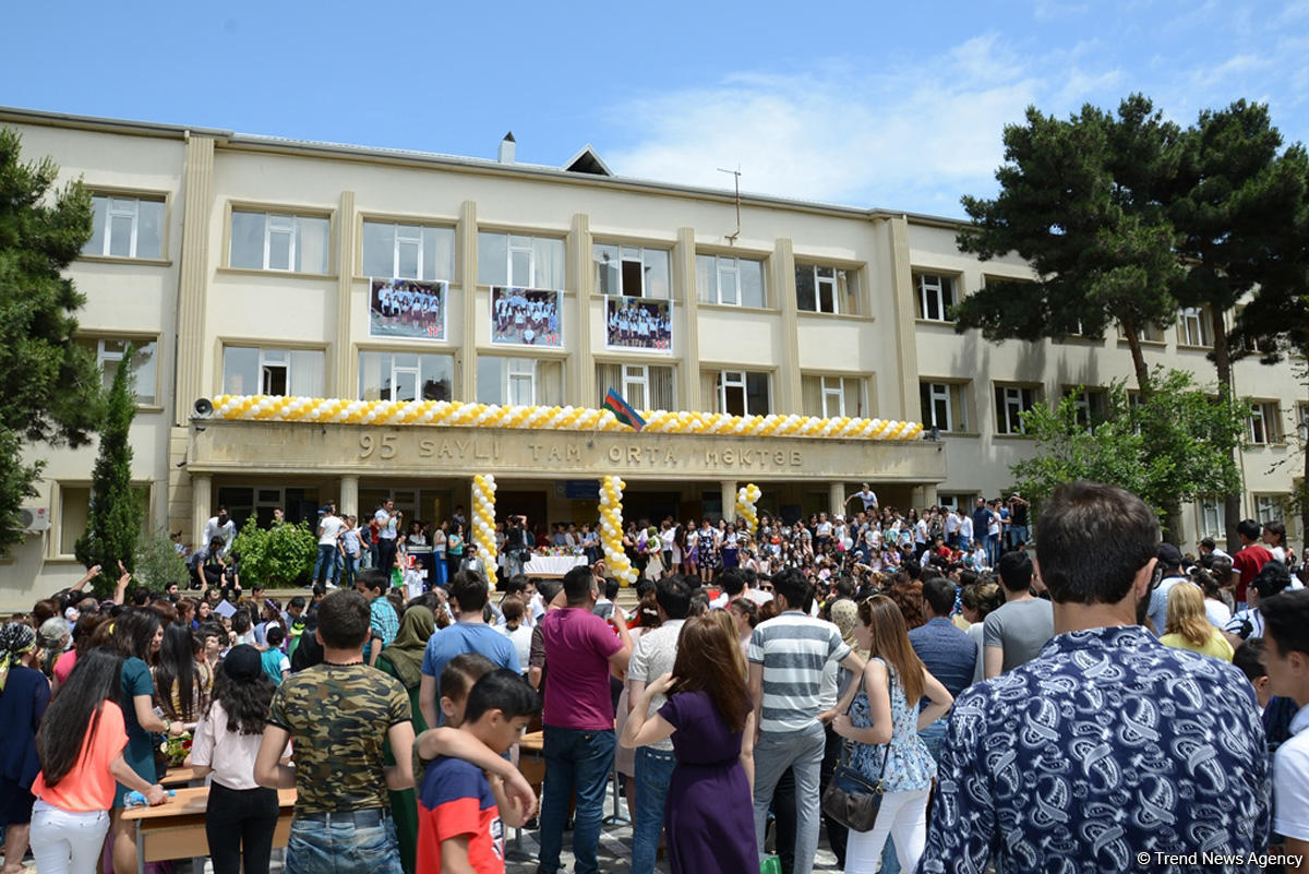 "Son zəng"i çalınanlar (FOTOSESSİYA)