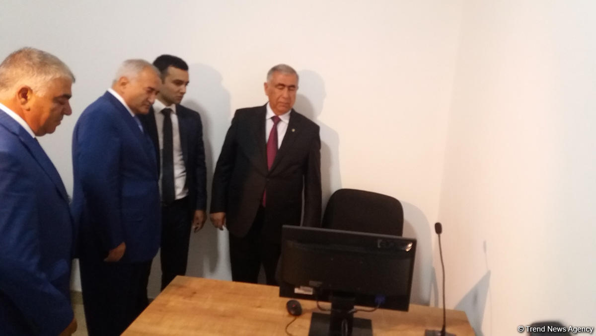 Hüseyn Cavid prospektində yeni piyada keçidi açıldı (FOTO)