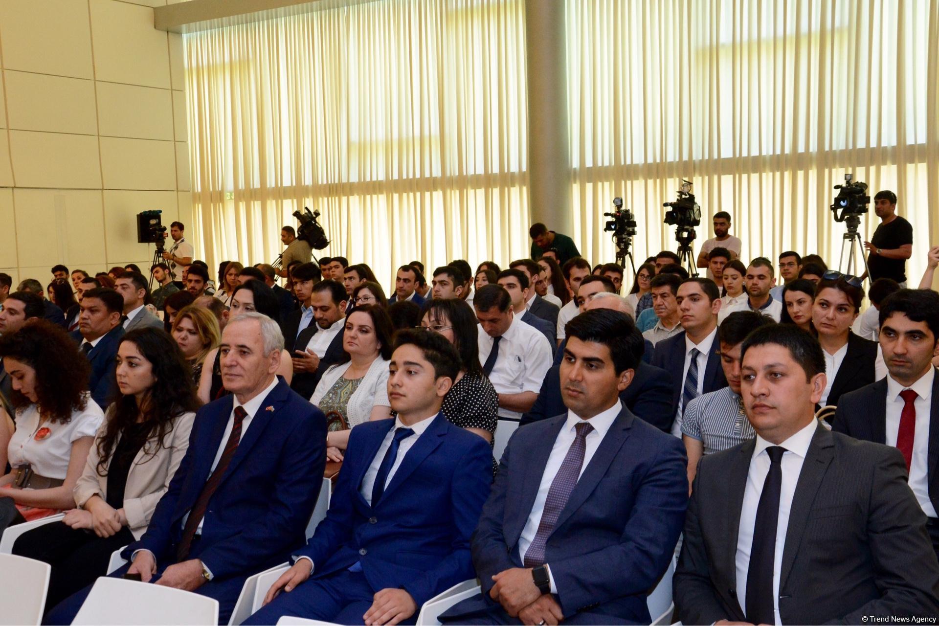 Yusuf Məmmədəliyev: İlham Əliyev və Birinci-vitse prezident Mehriban Əliyeva tərəfindən həyata keçirilən siyasət sayəsində uğur qazanan məhz gənclik olacaq (YENİLƏNİB) (FOTO)