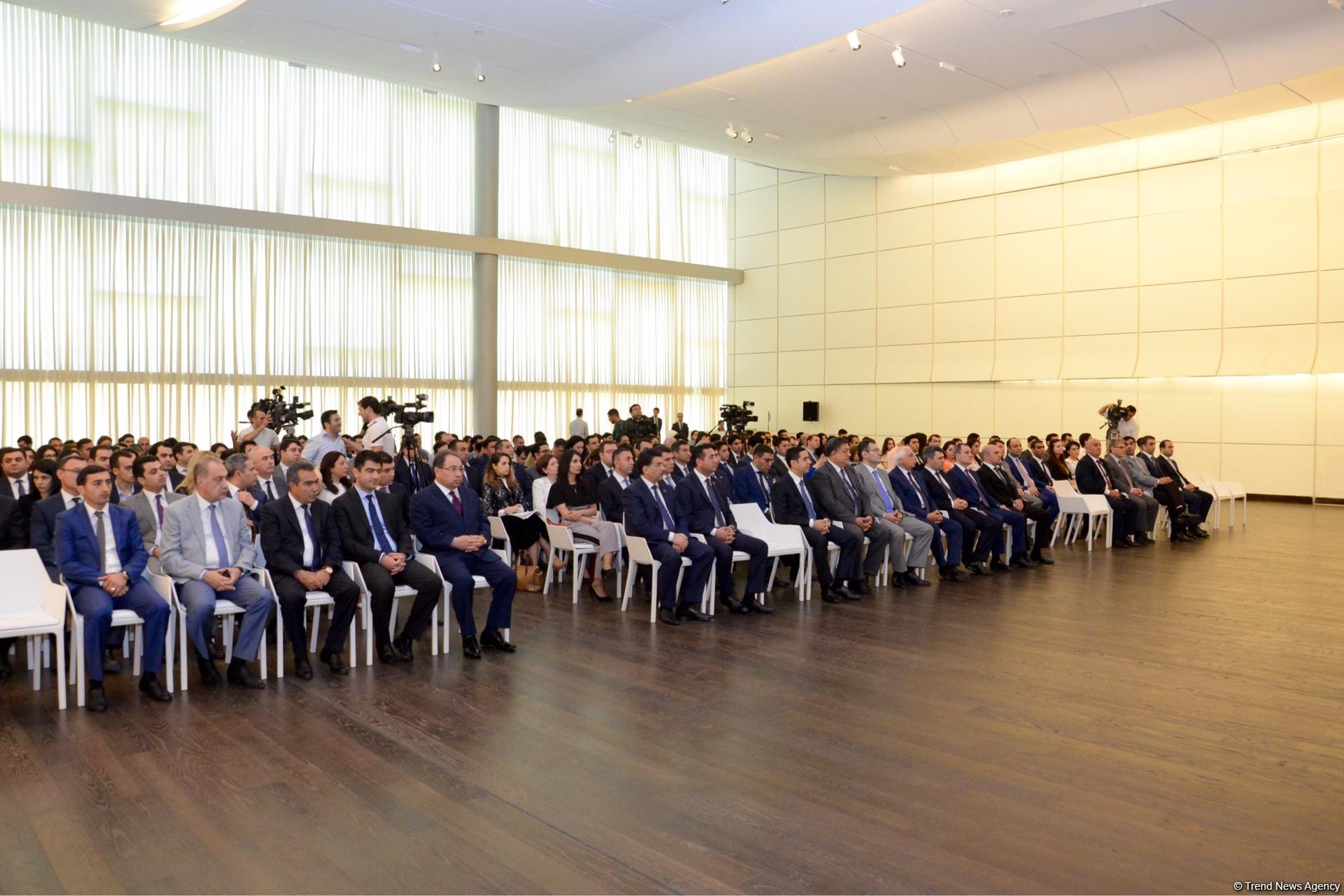 Yusuf Məmmədəliyev: İlham Əliyev və Birinci-vitse prezident Mehriban Əliyeva tərəfindən həyata keçirilən siyasət sayəsində uğur qazanan məhz gənclik olacaq (YENİLƏNİB) (FOTO)