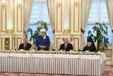 Prezident İlham Əliyev müqəddəs Ramazan ayı münasibətilə iftar mərasimində iştirak edib (FOTO) (Yenilənib 2)