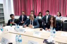Bakıda ekspertlər Rusiya-Azərbaycan münasibətlərini müzakirə edir (FOTO)